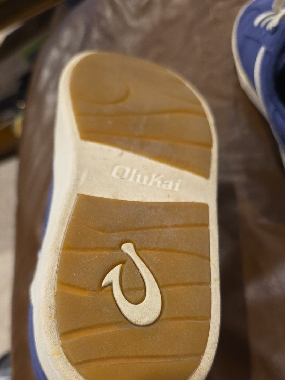 OluKai Womens Ha'upu Navy/White Suede Sneakers Sz 8/38 - Picture 7 of 8